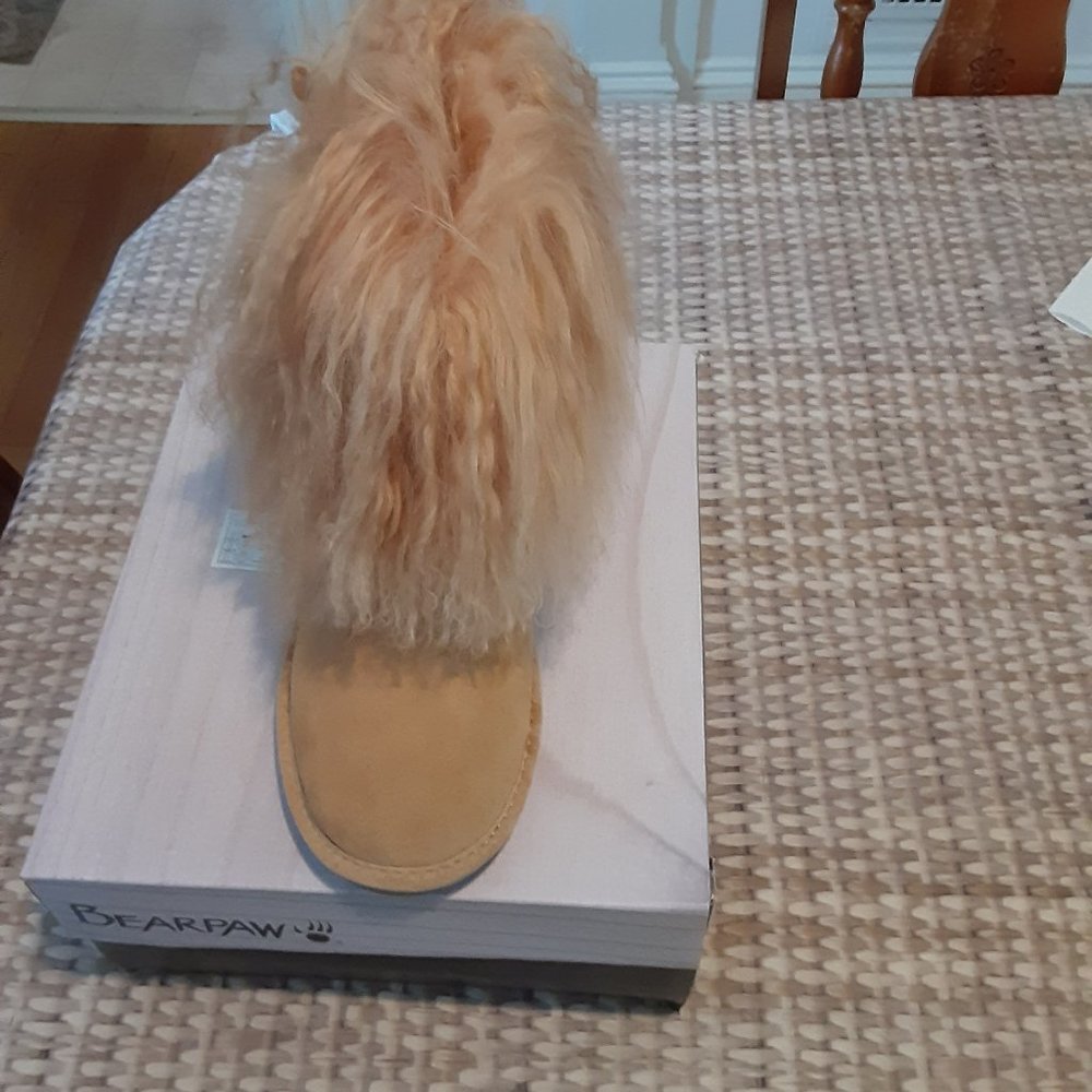 Bearpaw Boo Boots